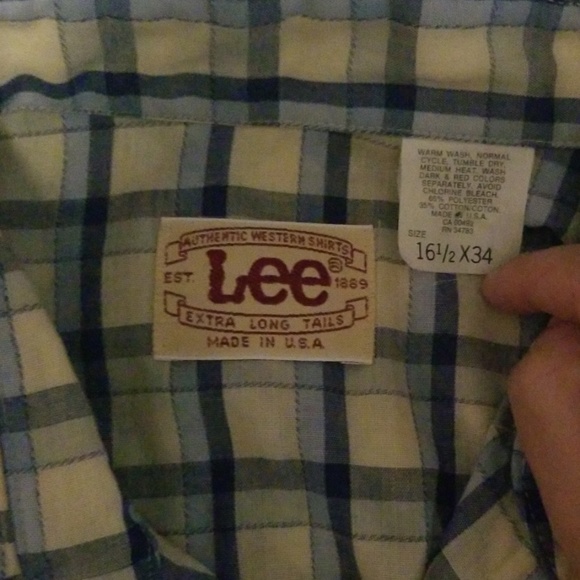 Button down shirts - Picture 2 of 6